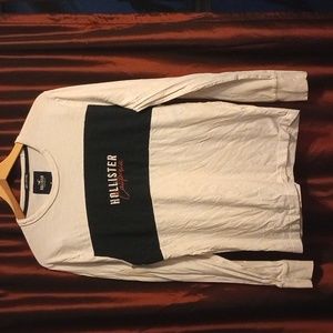 Hollister long sleeve T-shirt medium